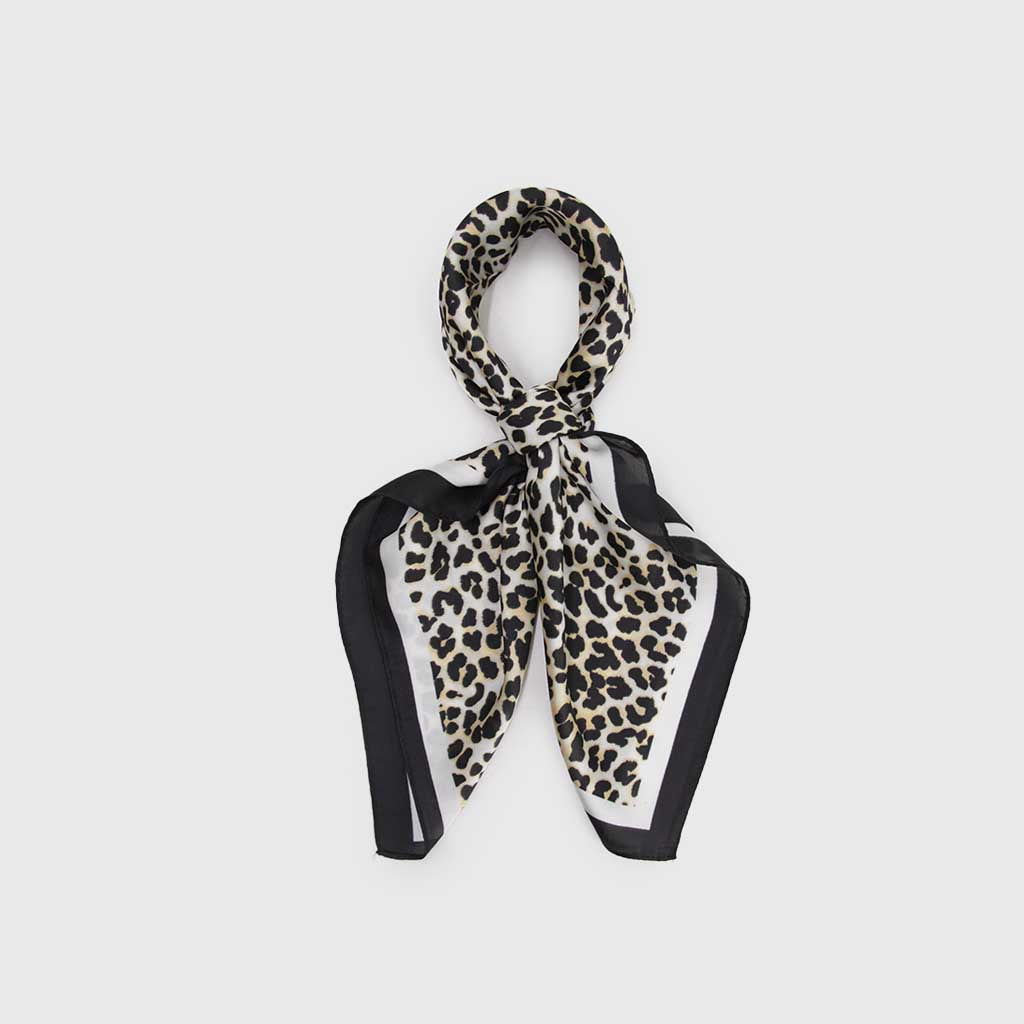 Pañuelo Print Negro Blanco y Camel
